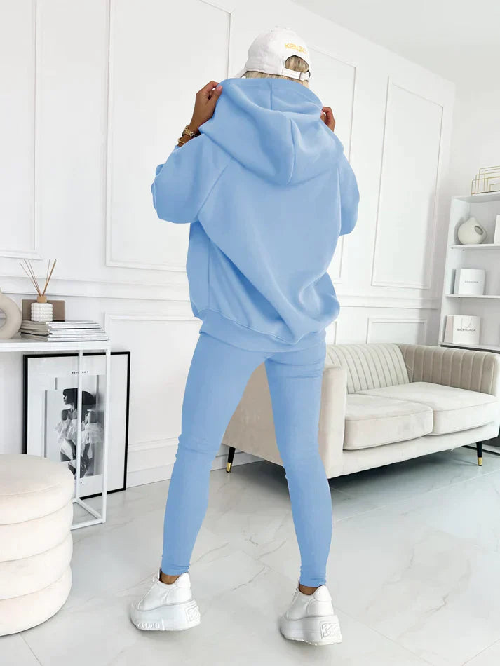EVA | Conjunto Sport Chic: Camiseta, sudadera y pantalón