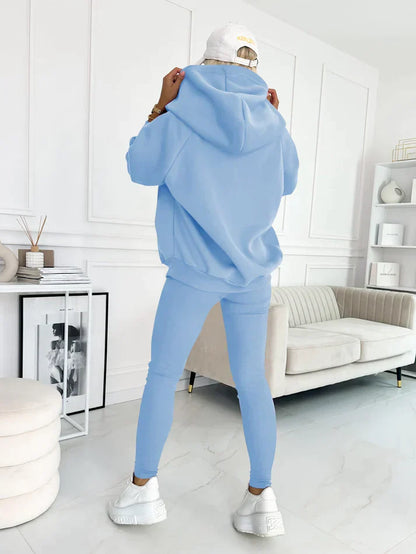 EVA | Conjunto Sport Chic: Camiseta, sudadera y pantalón