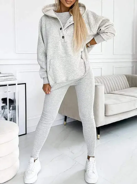 EVA | Conjunto Sport Chic: Camiseta, sudadera y pantalón