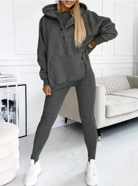 EVA | Conjunto Sport Chic: Camiseta, sudadera y pantalón