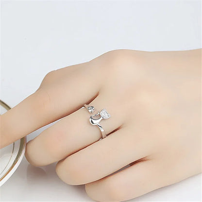 Anillo abierto con diseño de gato – Circonita