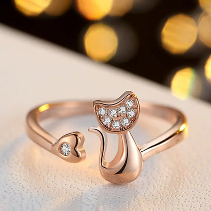 Anillo abierto con diseño de gato – Circonita