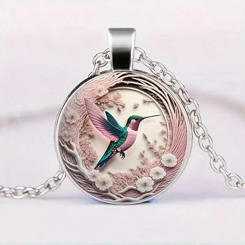 Collar con colgante de cúpula de cristal de colibrí