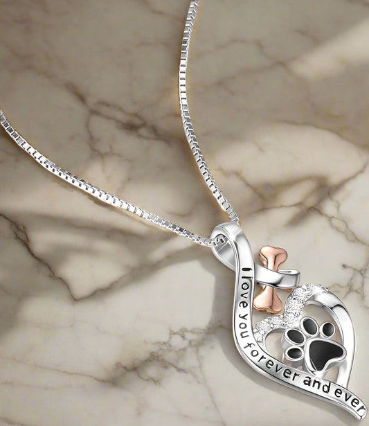 Collar Lucky Paw con corazón, hueso y símbolo de infinito
