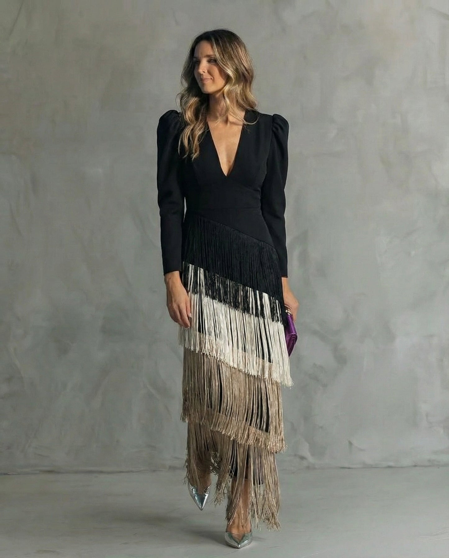 MÓNICA | Vestido elegante con mangas de flecos
