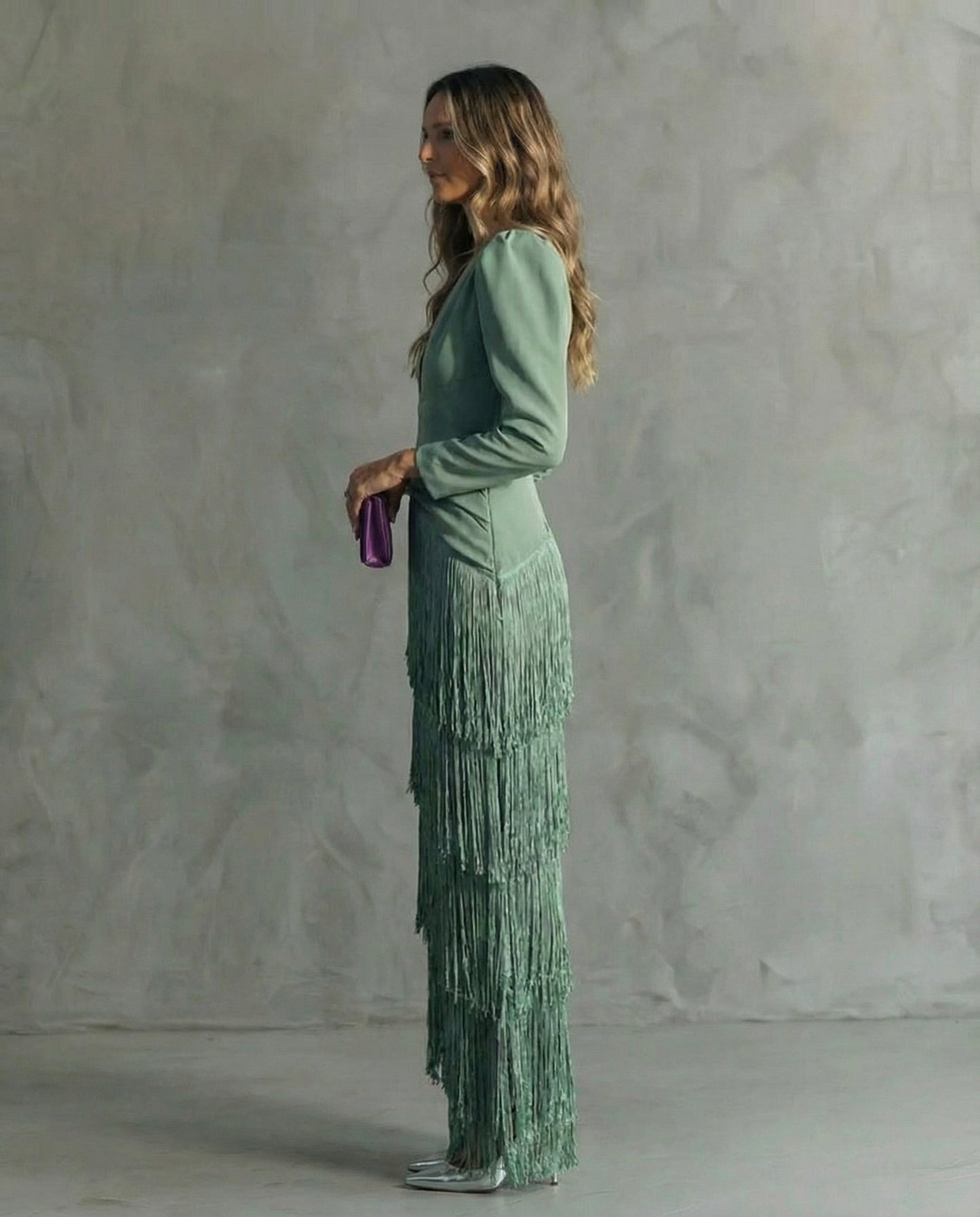 MÓNICA | Vestido elegante con mangas de flecos